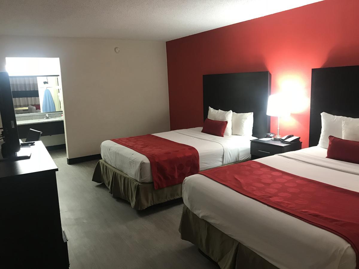 Hotel Ramada By Wyndham Mesa Downtown Exterior foto