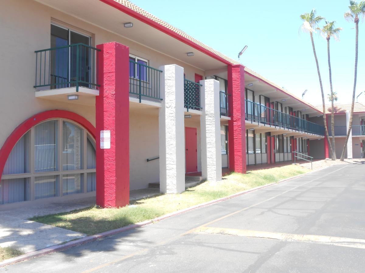 Hotel Ramada By Wyndham Mesa Downtown Exterior foto