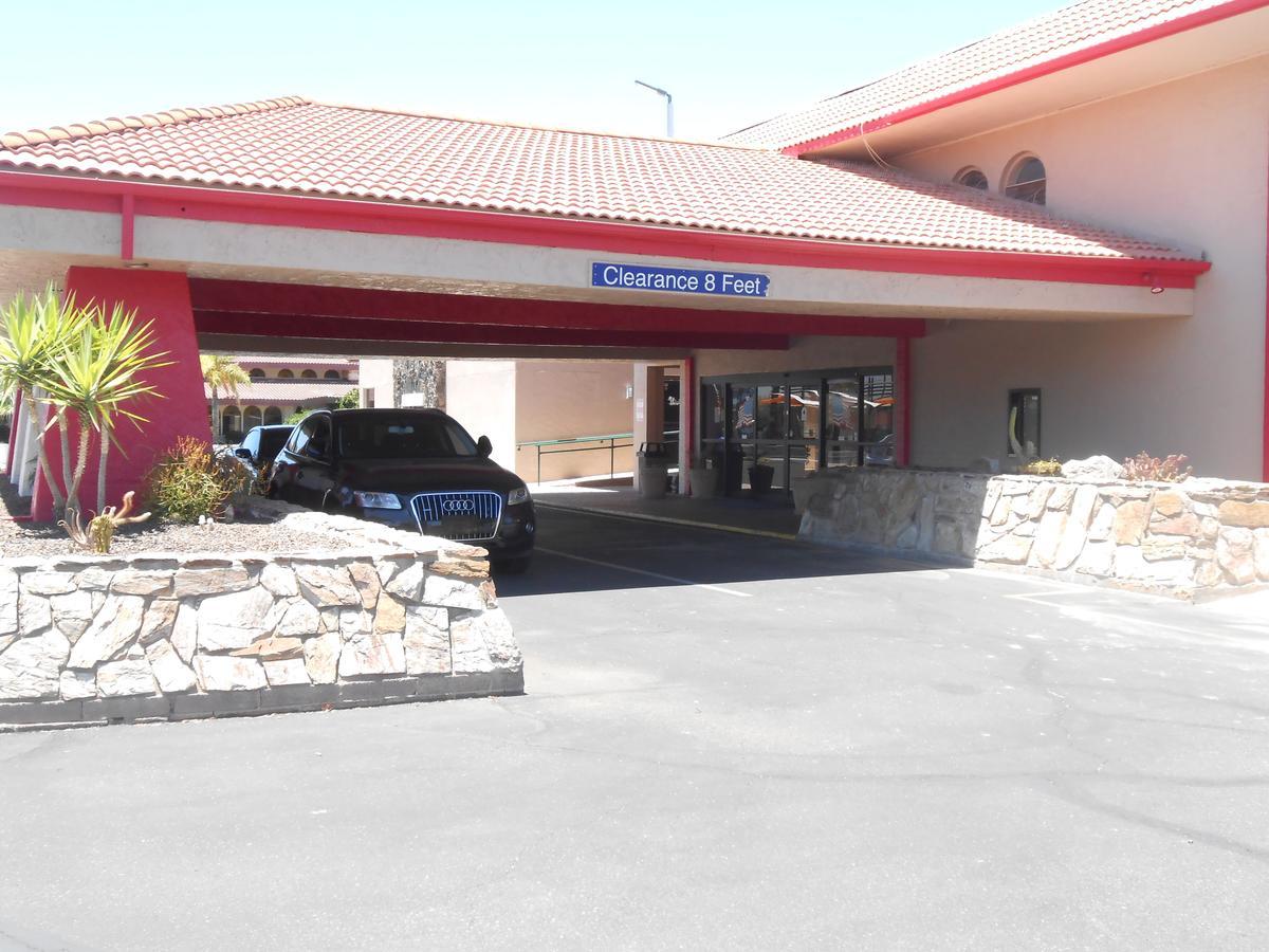 Hotel Ramada By Wyndham Mesa Downtown Exterior foto