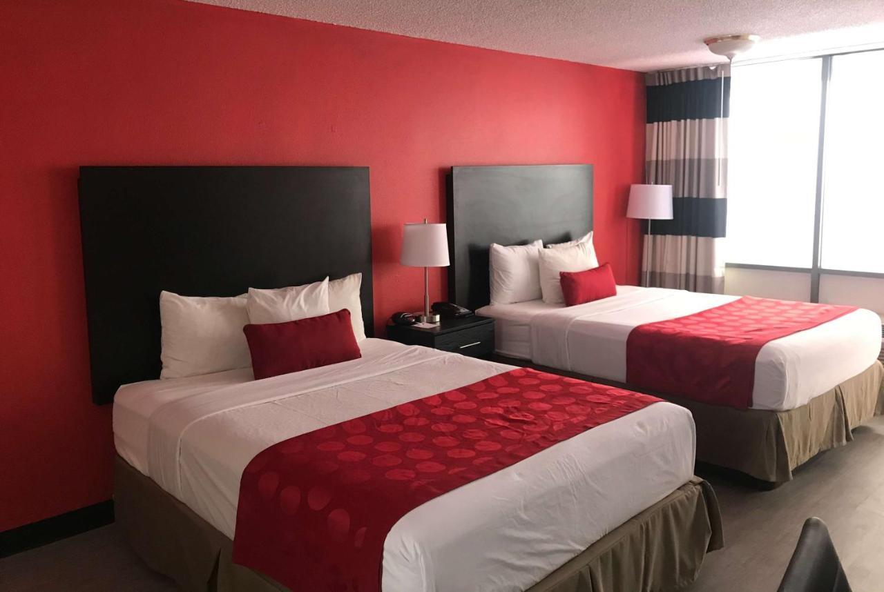 Hotel Ramada By Wyndham Mesa Downtown Exterior foto