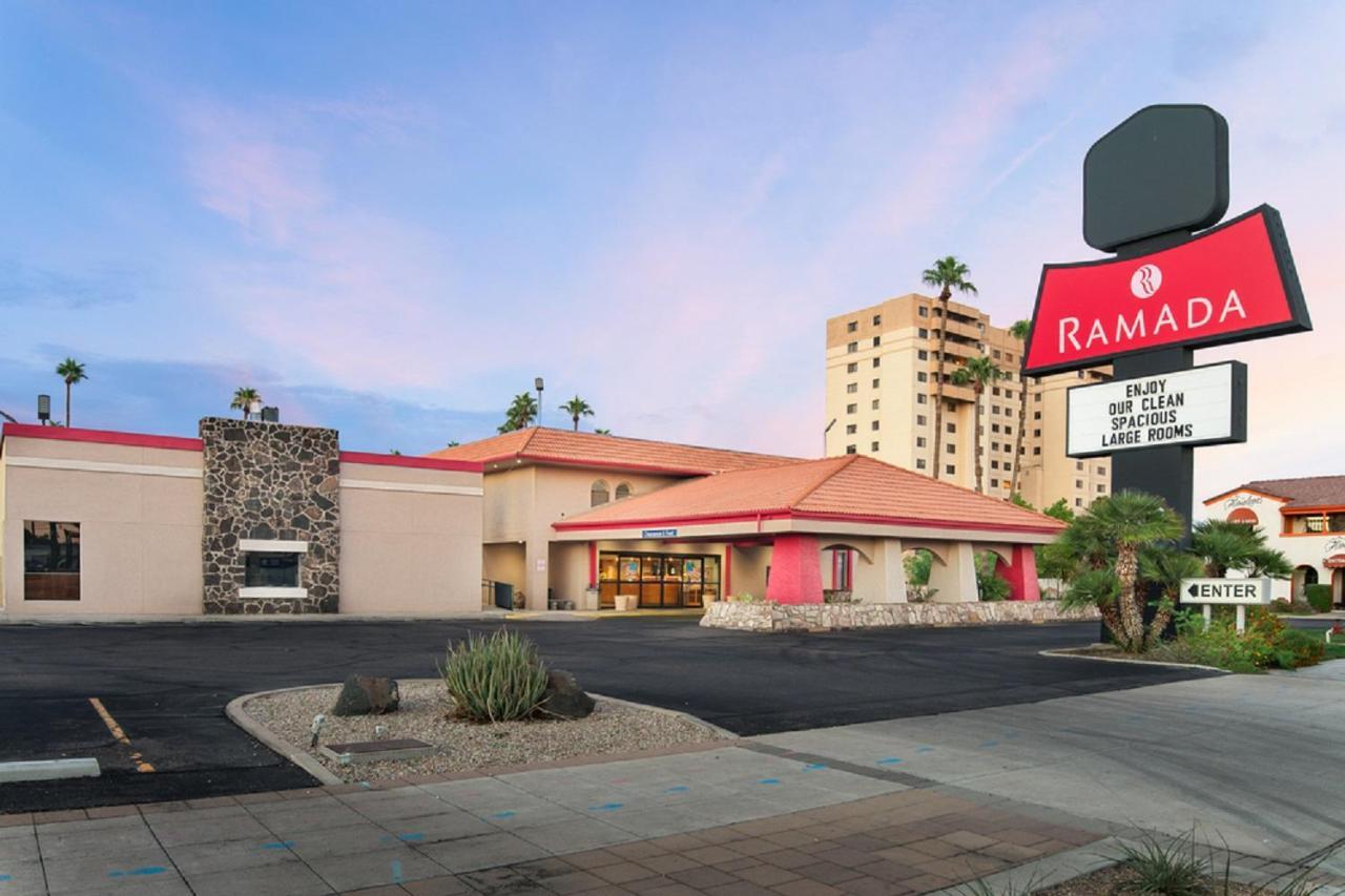 Hotel Ramada By Wyndham Mesa Downtown Exterior foto